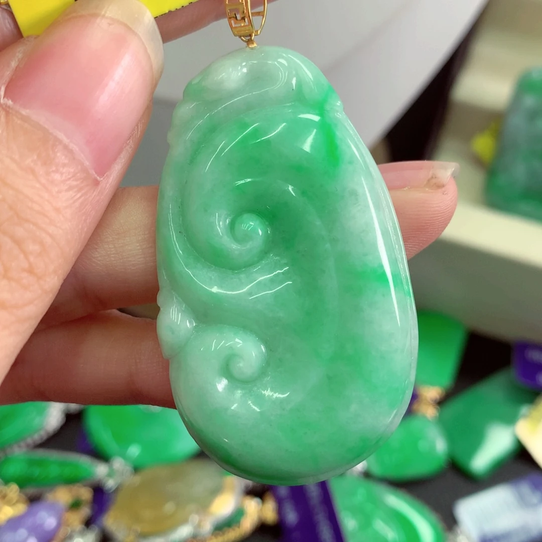 吊坠(不含链)18K金镶嵌翡翠