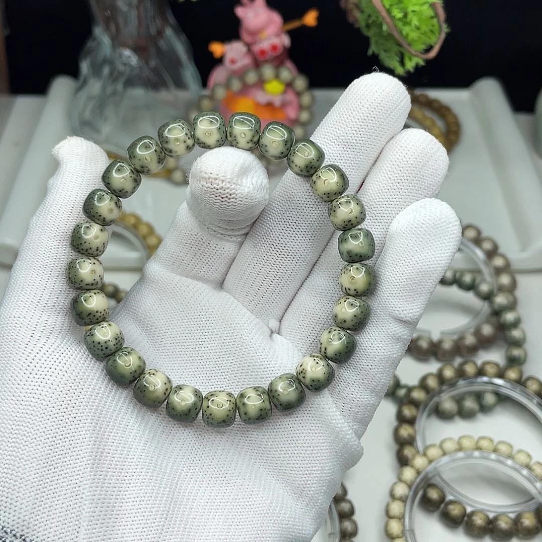 手串星月菩提9mm 绿包白大眼