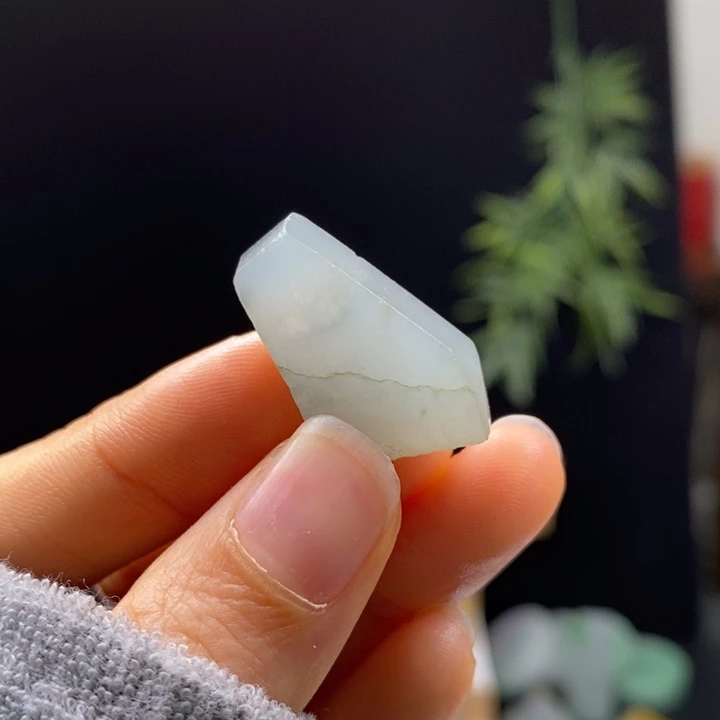 定制翡翠未镶嵌含工