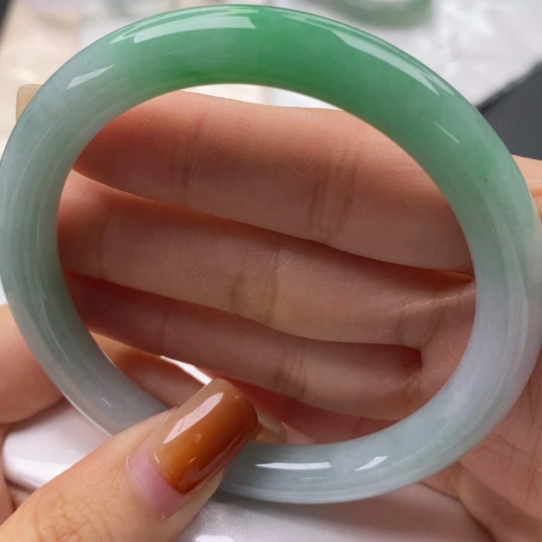 翡翠未镶嵌手镯天然翡翠A货