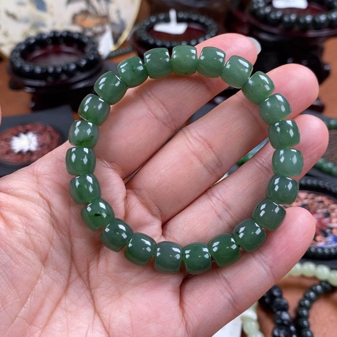 未镶嵌手链和田玉张**、