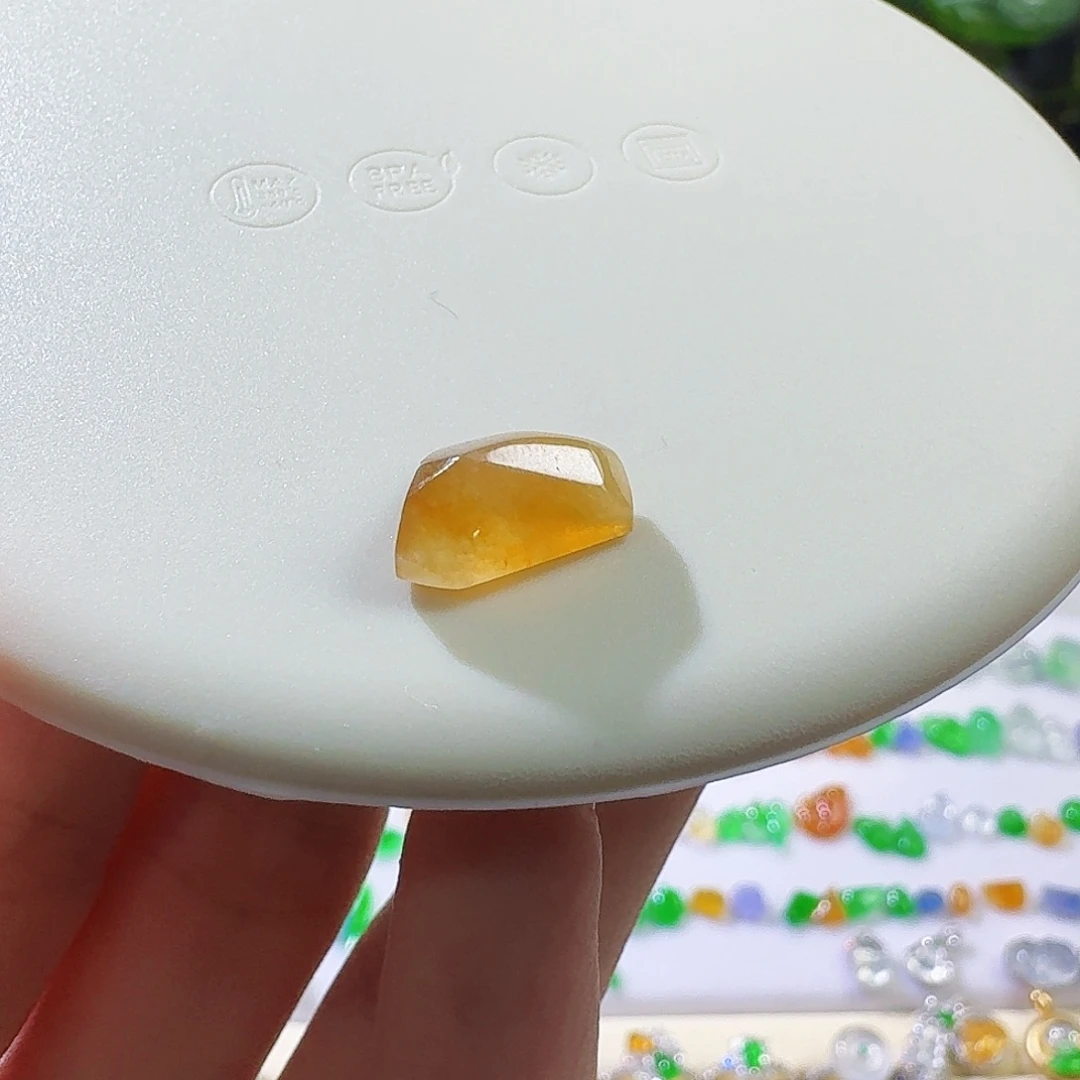 翡翠未镶嵌颈饰3*裸石