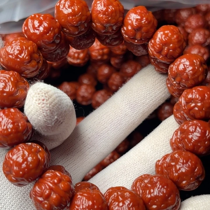 表***一手串猴头核桃蟾王