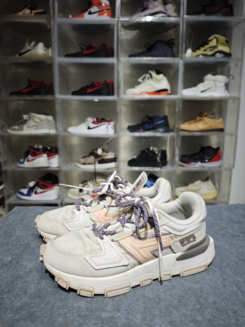 38码李宁LiNing 云剑 经典 减震回弹 低帮 跑步鞋 女款 白沙灰