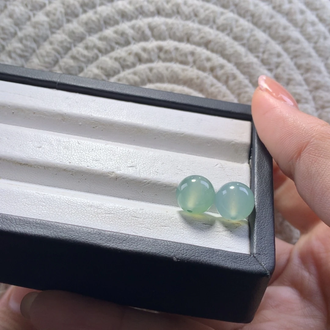 翡翠未镶嵌手串卡9蓝和绿