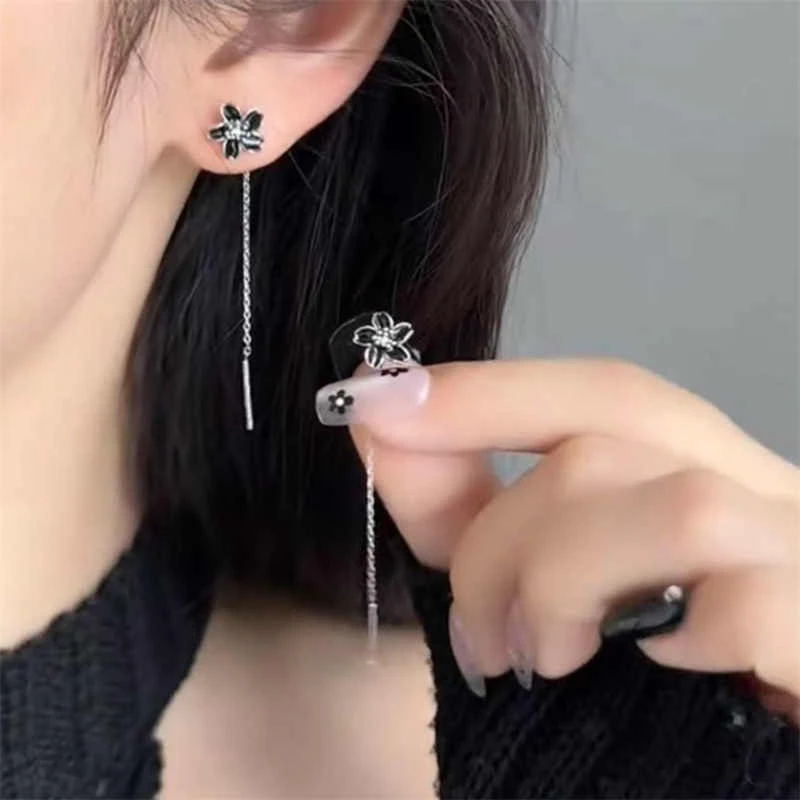 铜合金耳饰 黑色锆石小花耳线轻奢小众设计耳环气质时尚显瘦耳饰