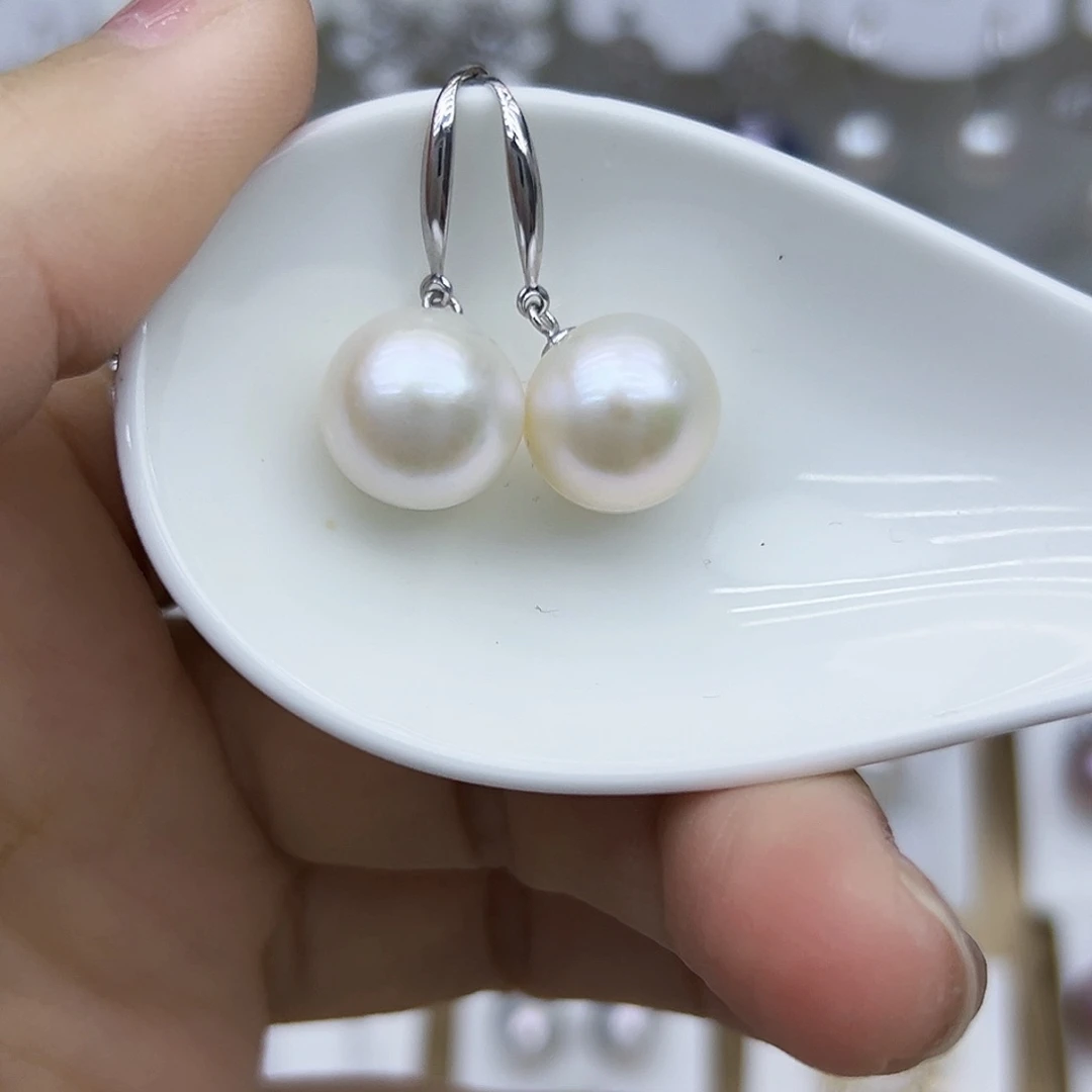 银S925镶嵌耳钉淡水珍珠