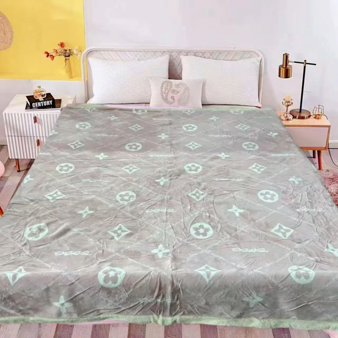 200*230CM 粉色老花 单层 午睡毯多功能卧室加厚绒毛毯