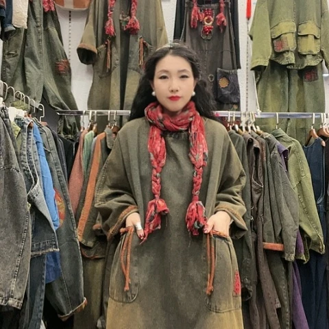 刺绣招财猫炒色牛仔盘扣裙