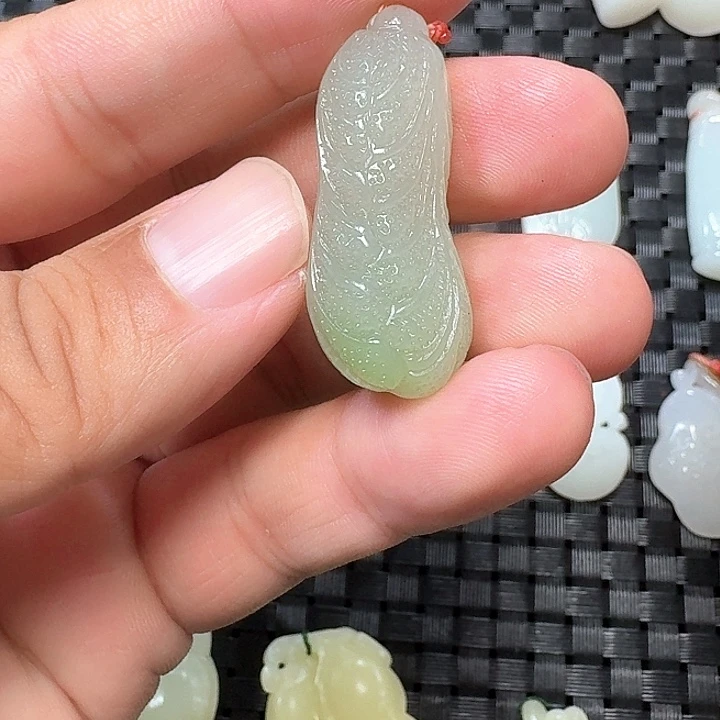 和田玉（糖玉）未镶嵌吊坠(不含链)
