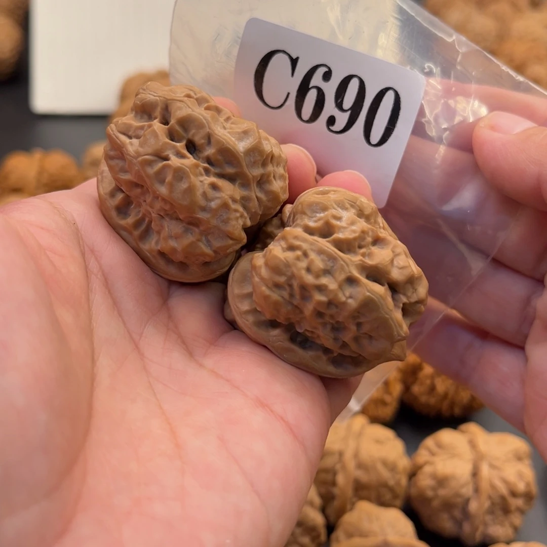 花***风桃核把件蛙蛙全品37度40