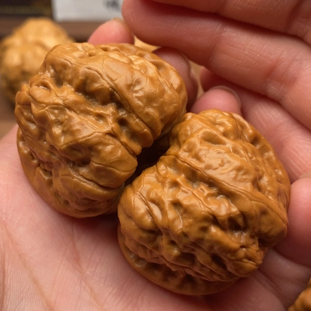 【闪购商品】文玩核桃把件四开背边41左右