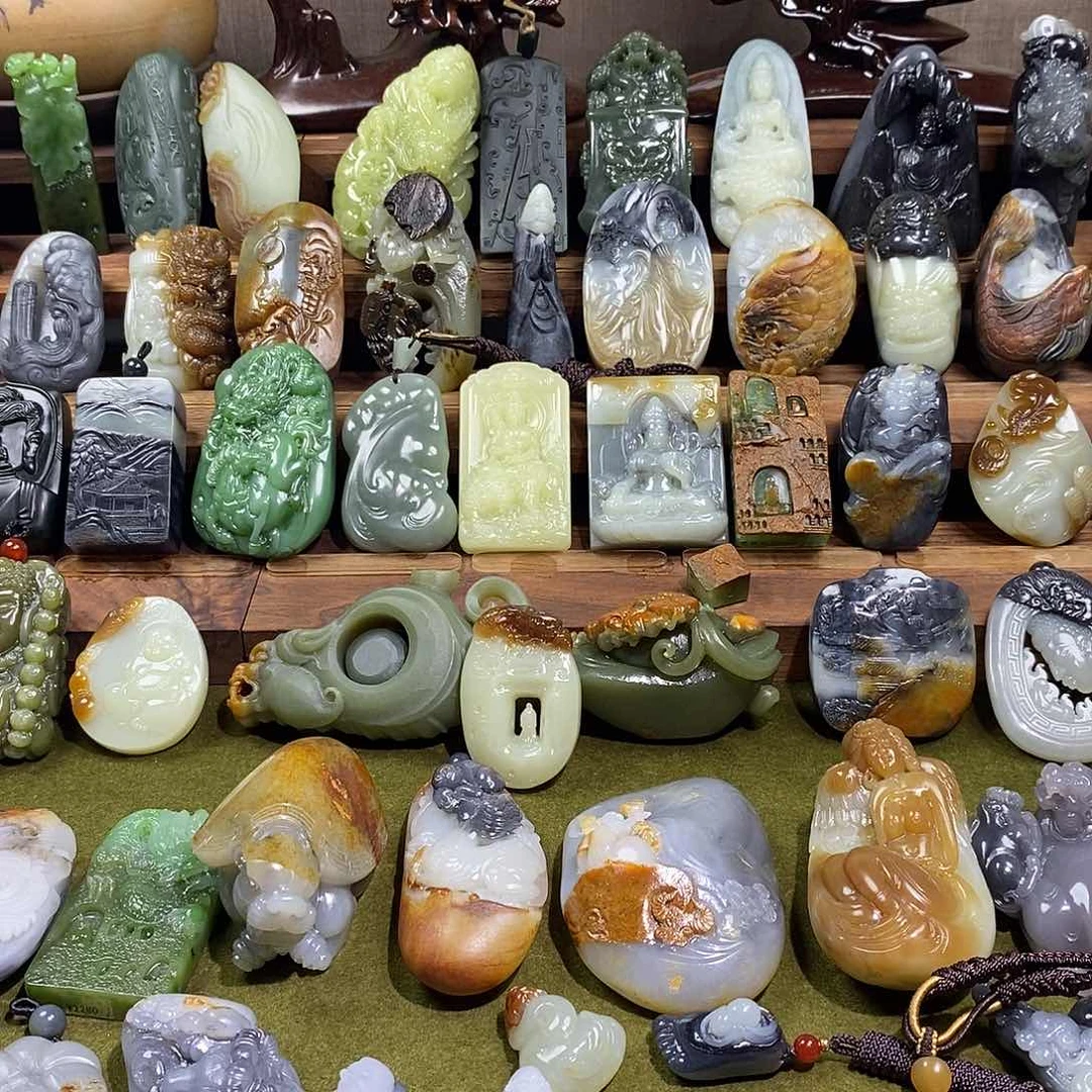 颈饰未镶嵌和田玉和田玉特色雕刻件