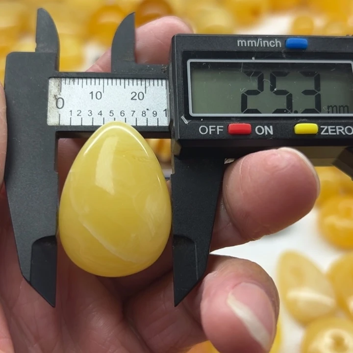 琥珀（矿物珀）未镶嵌裸石