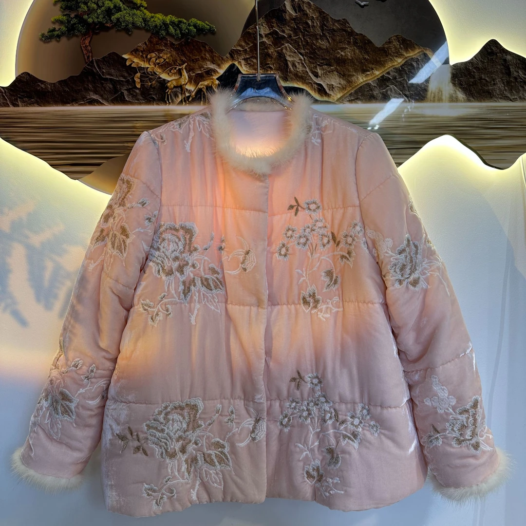 【飞哥女装】樱花粉绣花新中式桑蚕丝丝绒保暖外套208130-3