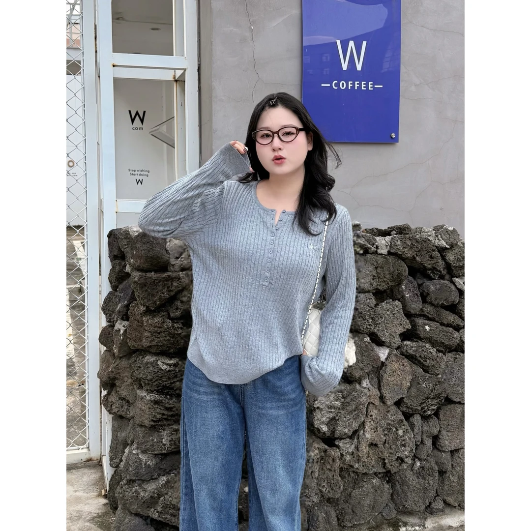 可露露~2025秋新款胖mm显瘦圆领麻花刺绣长袖慵懒风针织衫女6660