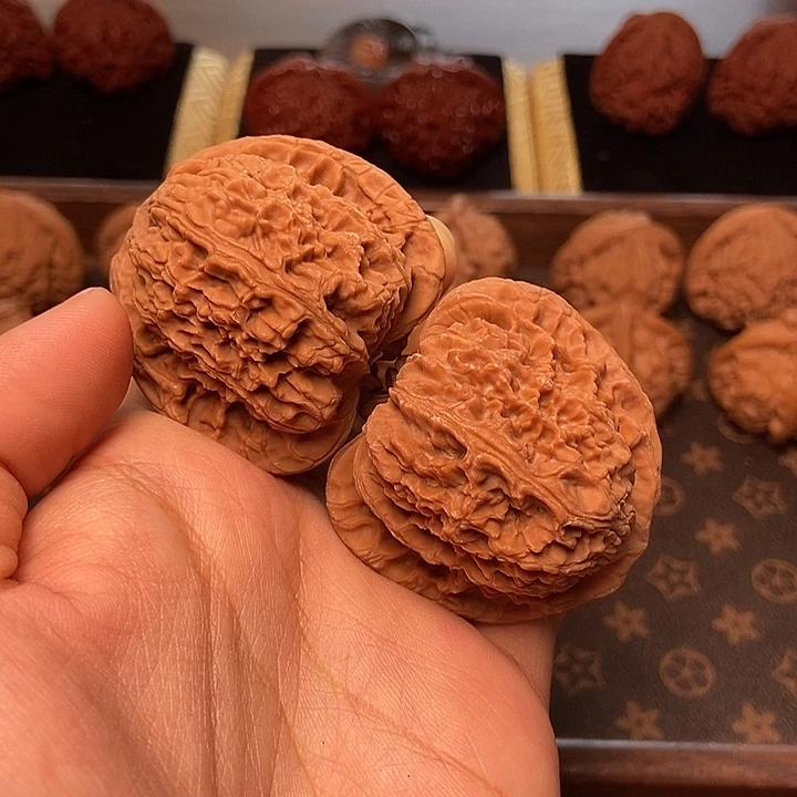 把件文玩核桃南疆石