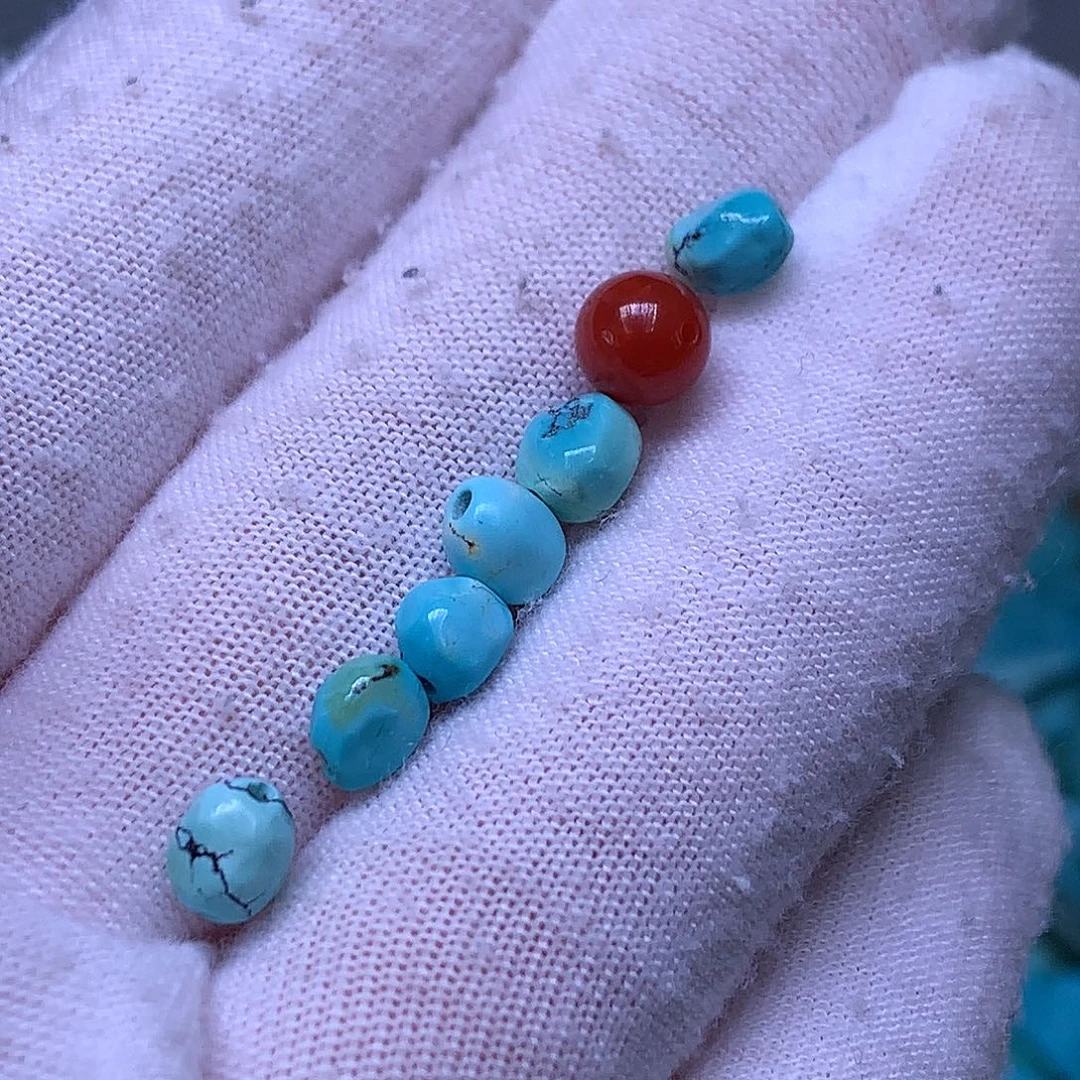 南红玛瑙未镶嵌珠宝奇石
