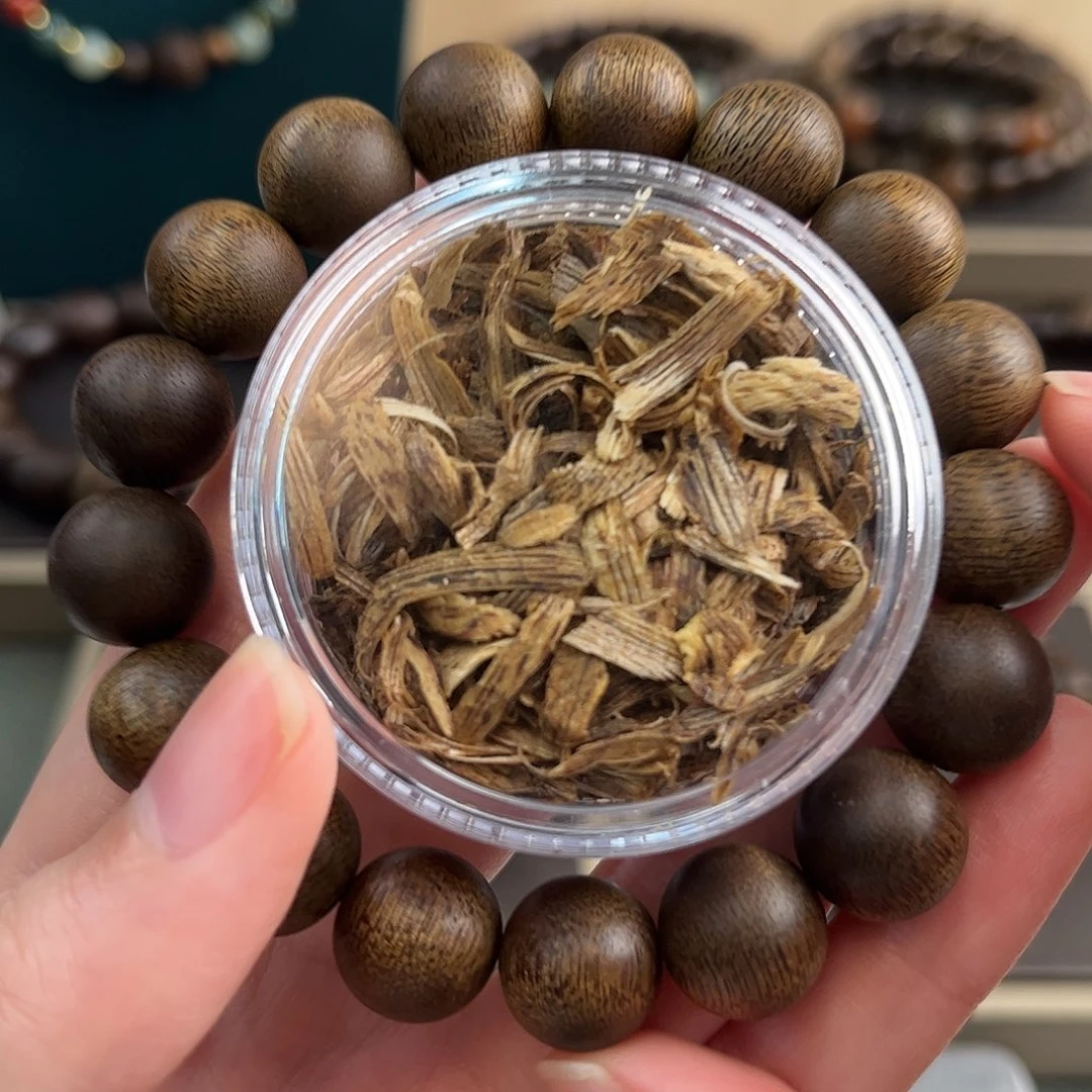 沉香沉香碎屑12mm海南莺歌绿奇楠沉水级