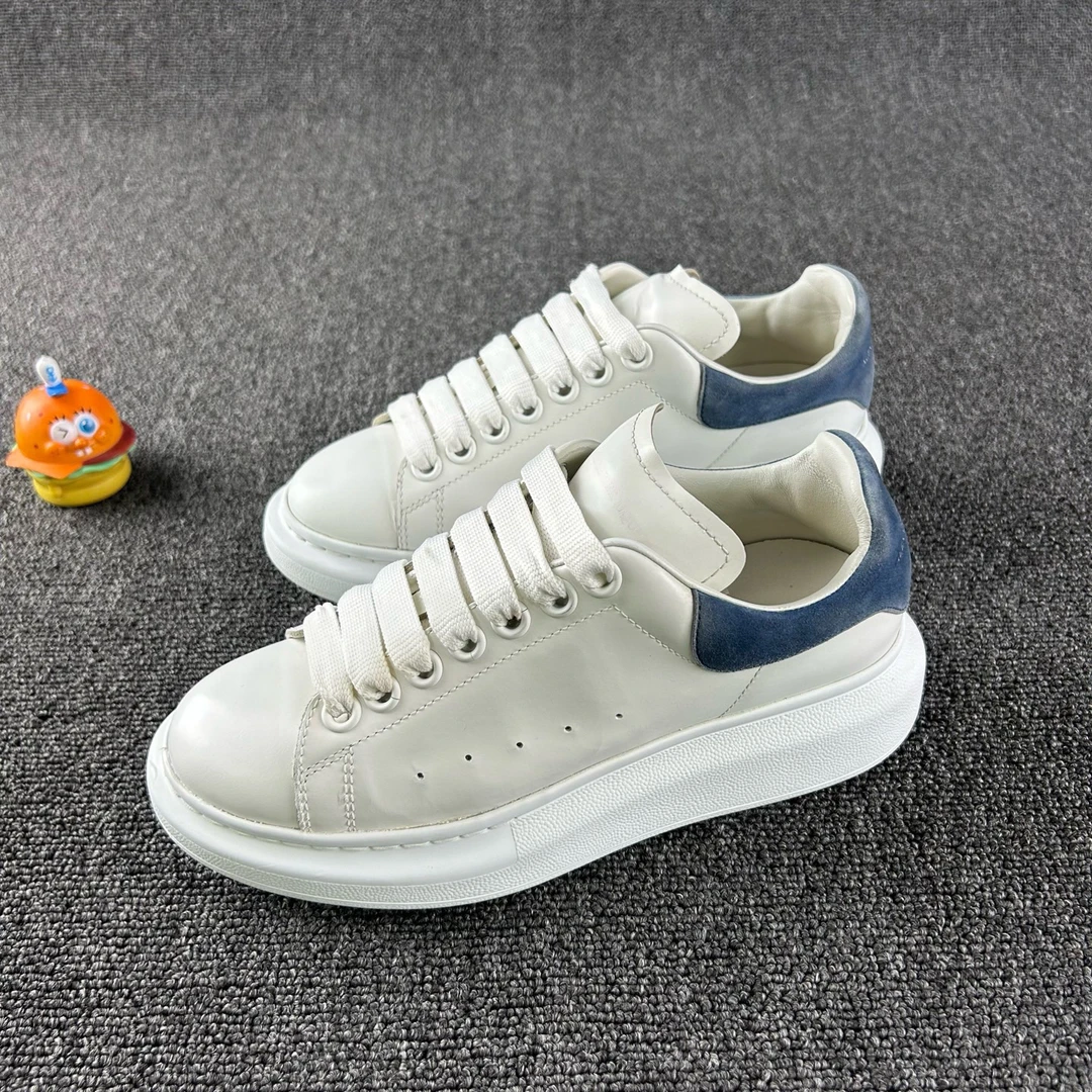 95新 Alexander McQueen/亚历山大·麦昆 蓝尾小白鞋36码 HB5218