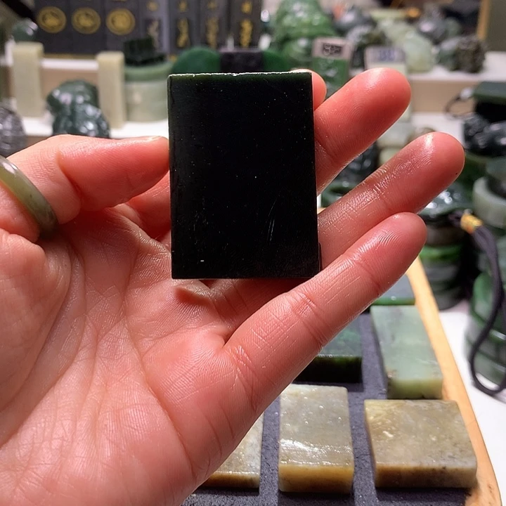 和田玉未镶嵌珠宝半成品