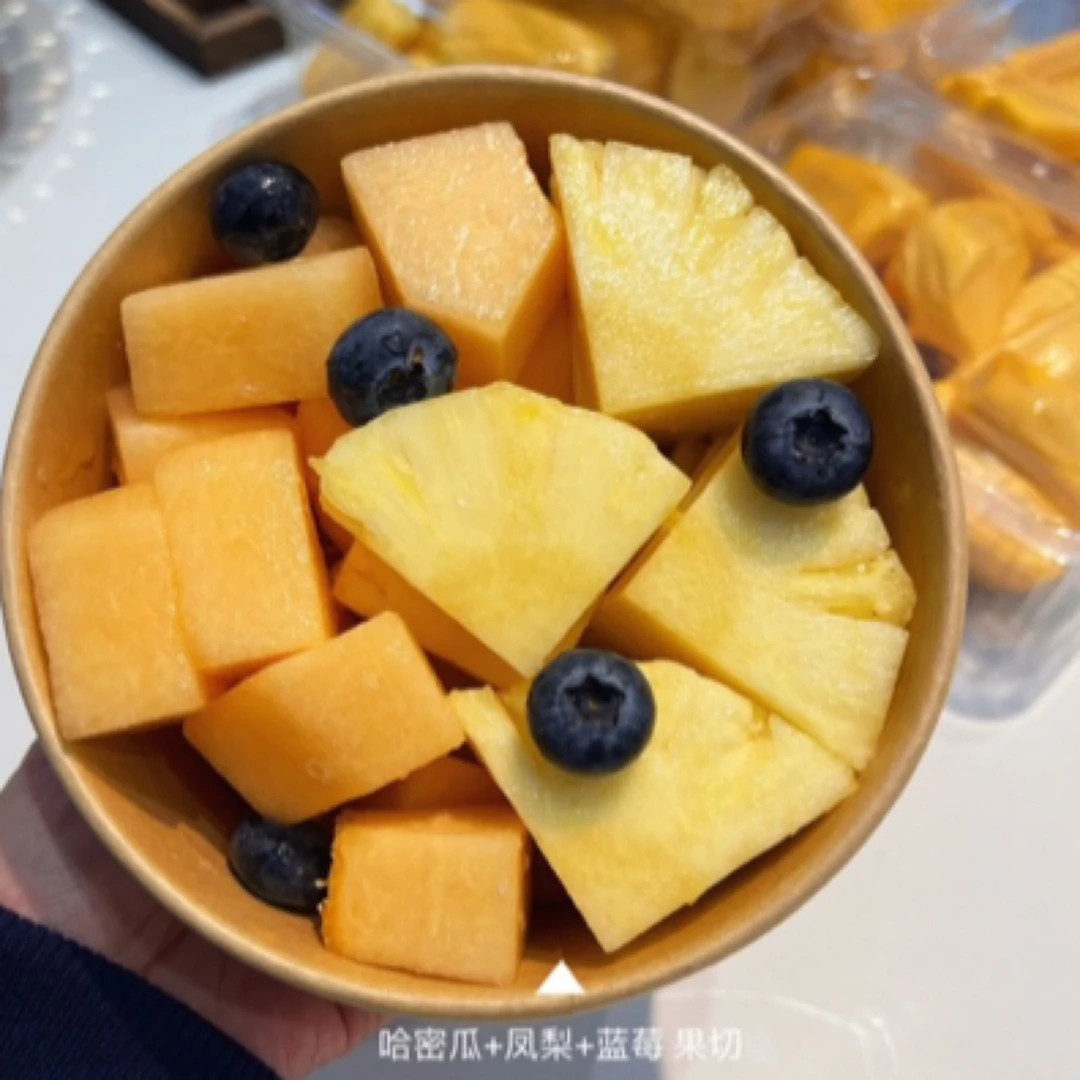 【新鲜果切】凤梨+哈密瓜+蓝莓 果切碗 （不低于400克）