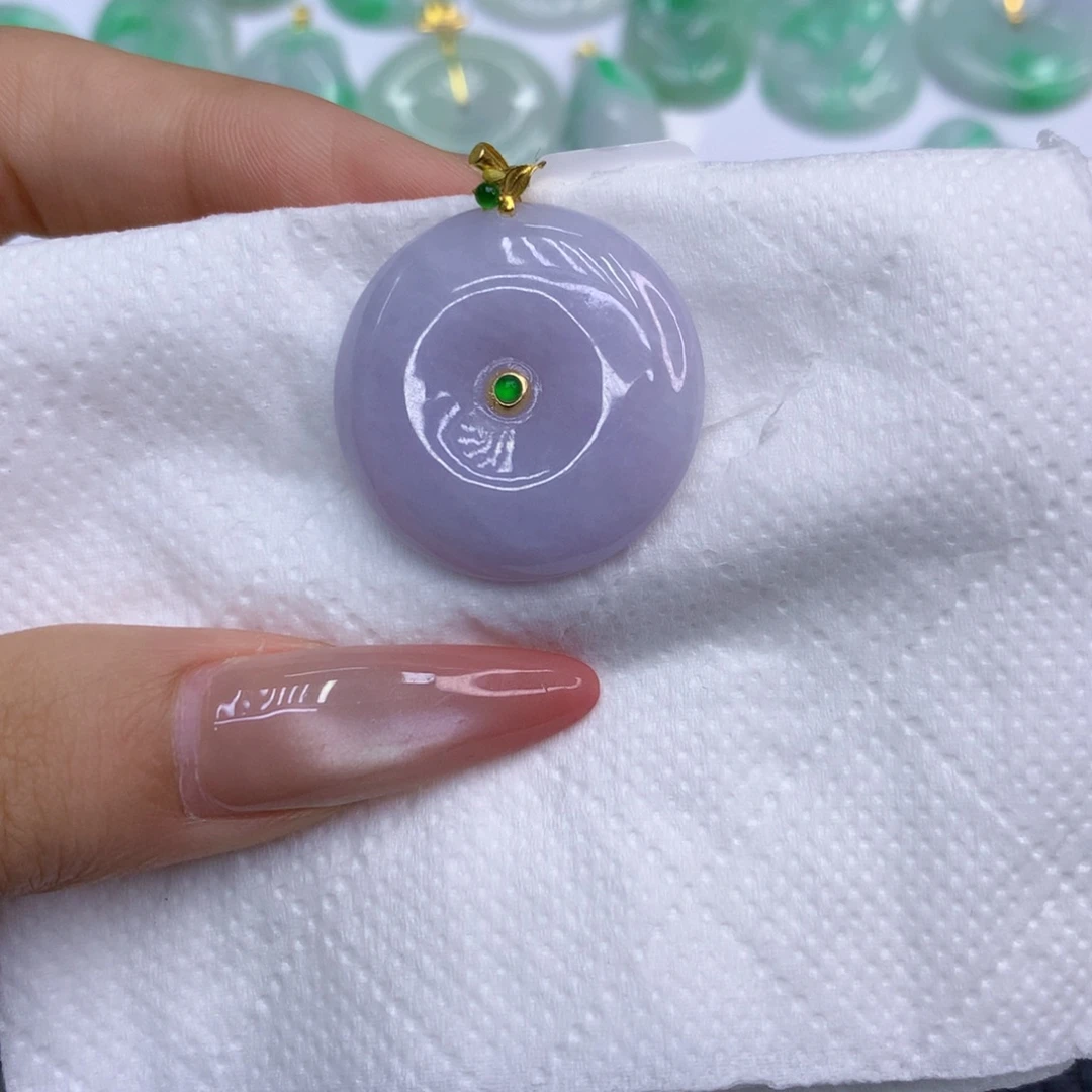 翡翠18K金镶嵌颈饰111111111111