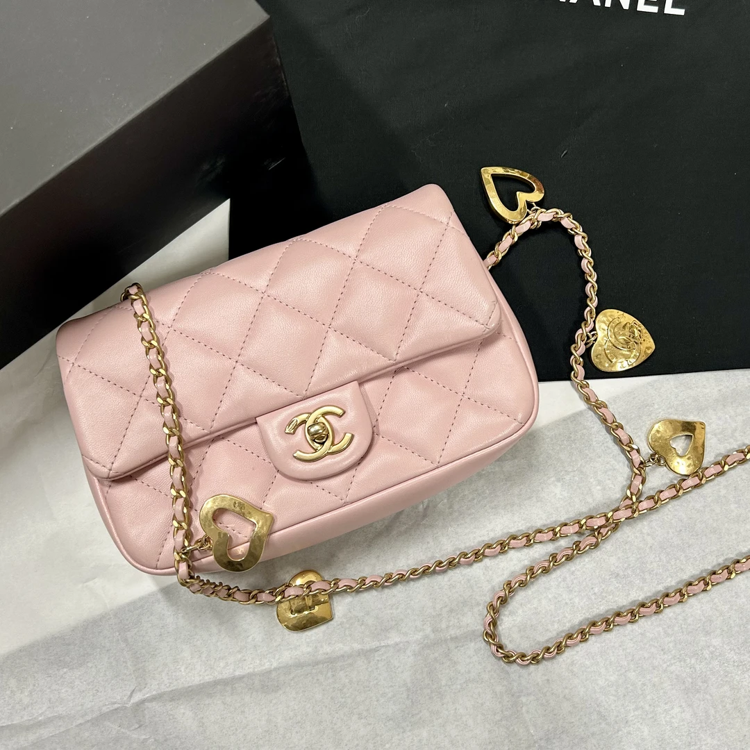 95新 Chanel/香奈儿 多多奢品/香奈儿爱心秀款大mini斜挎包/98新