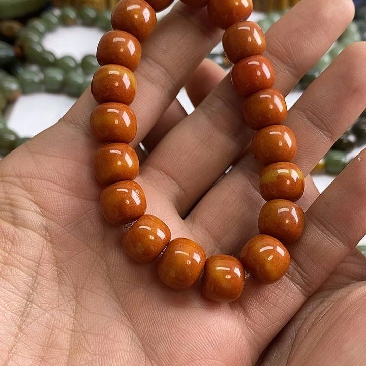 未镶嵌透闪石质玉珠宝奇石