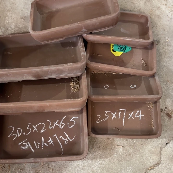 紫砂花盆100-8。  微瑕