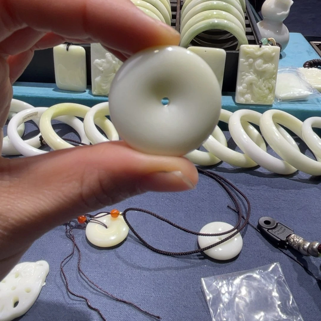 蓝田玉（蛇纹石化大理石玉）颈饰未镶嵌Z*Y