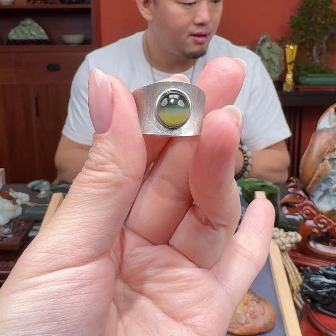 和田玉未镶嵌戒指