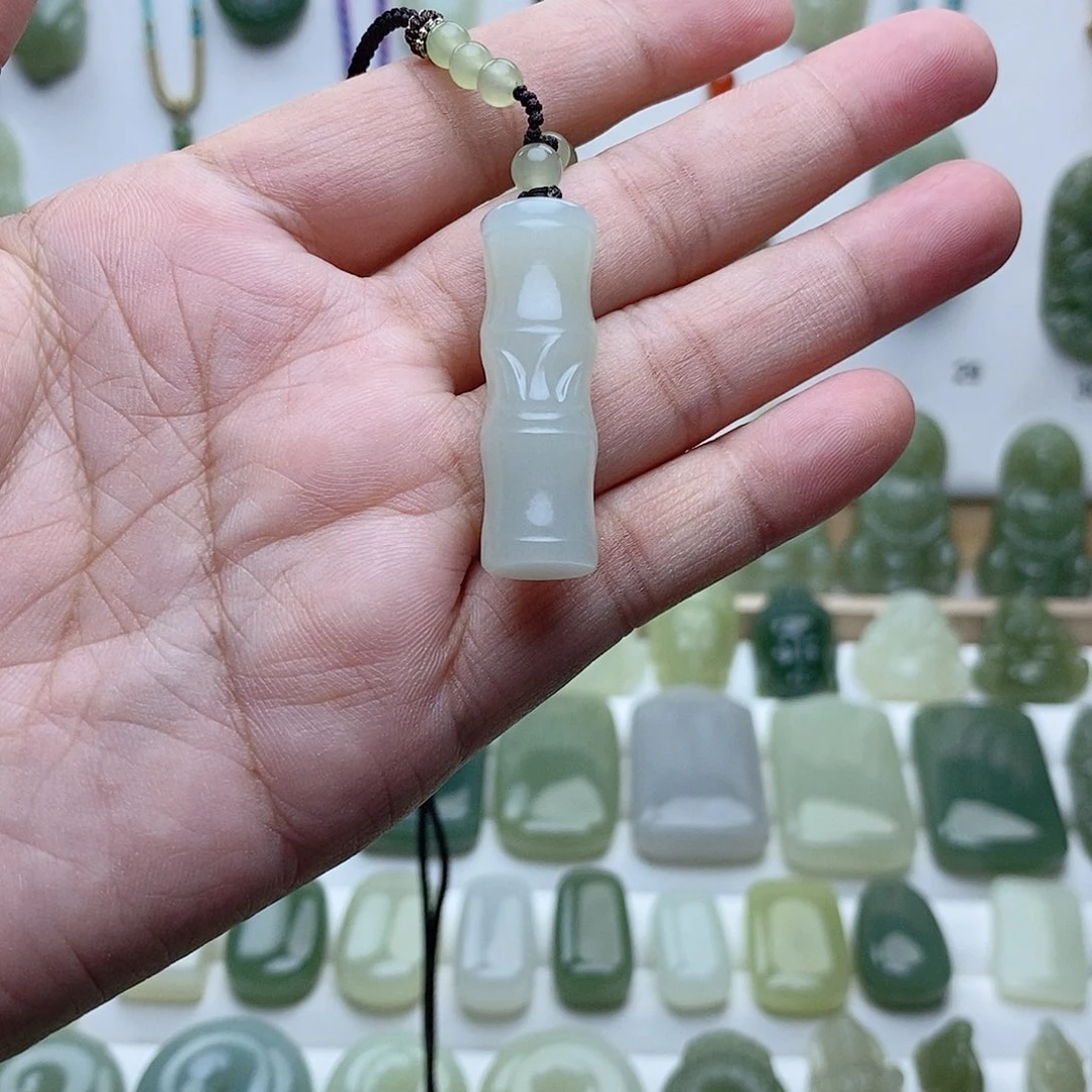 颈饰未镶嵌和田玉