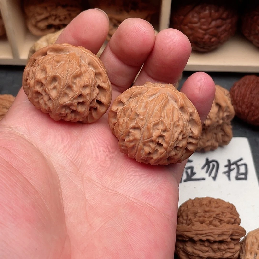 文玩核桃吊坠李***梨宫呢