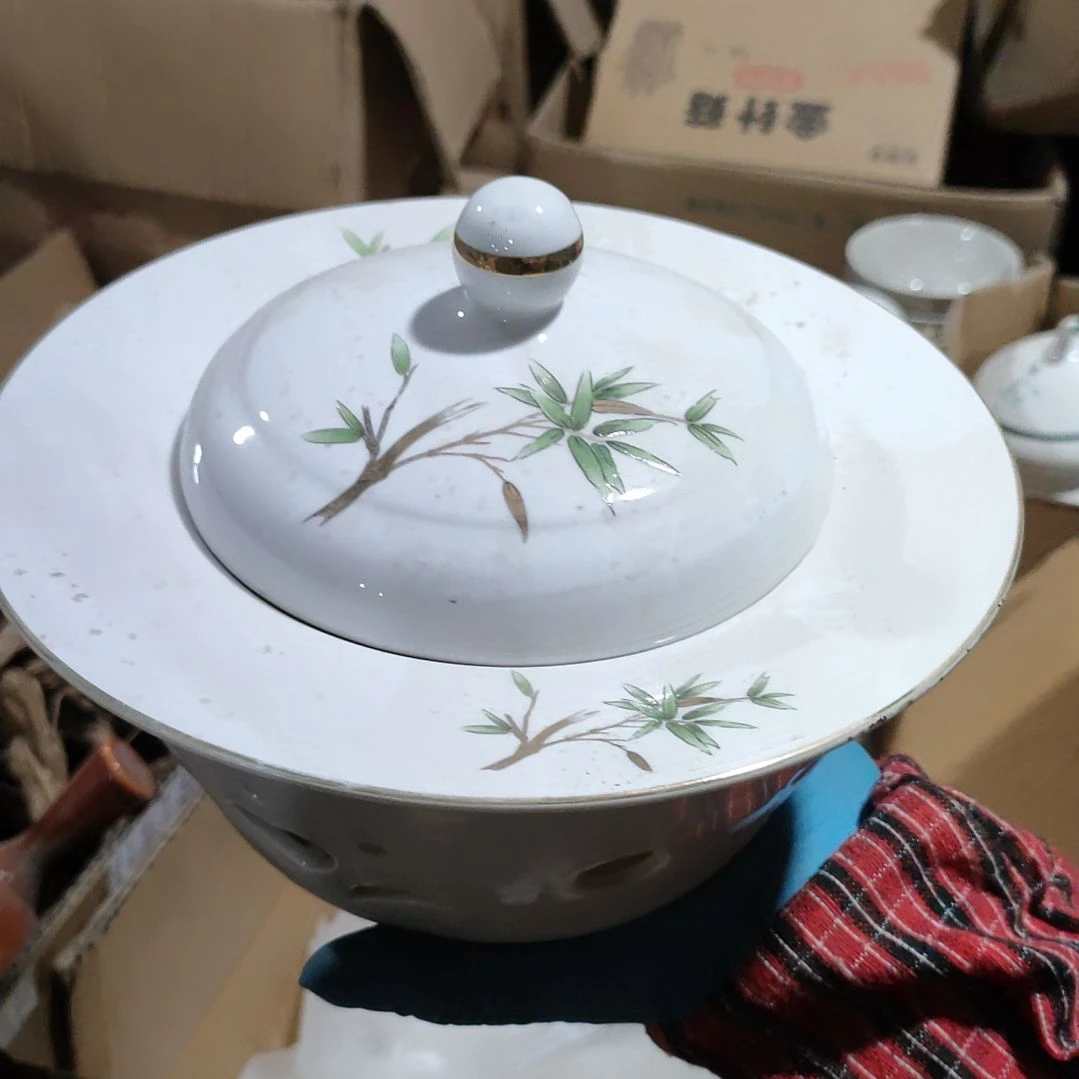 摆件陶瓷盘子碗啥都有