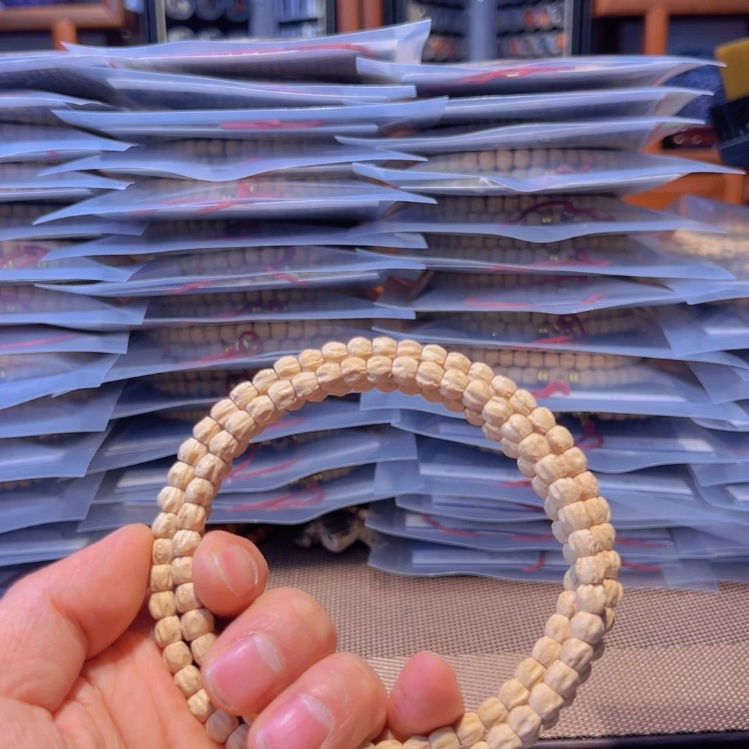 柏香籽/百香籽吊坠向****赚