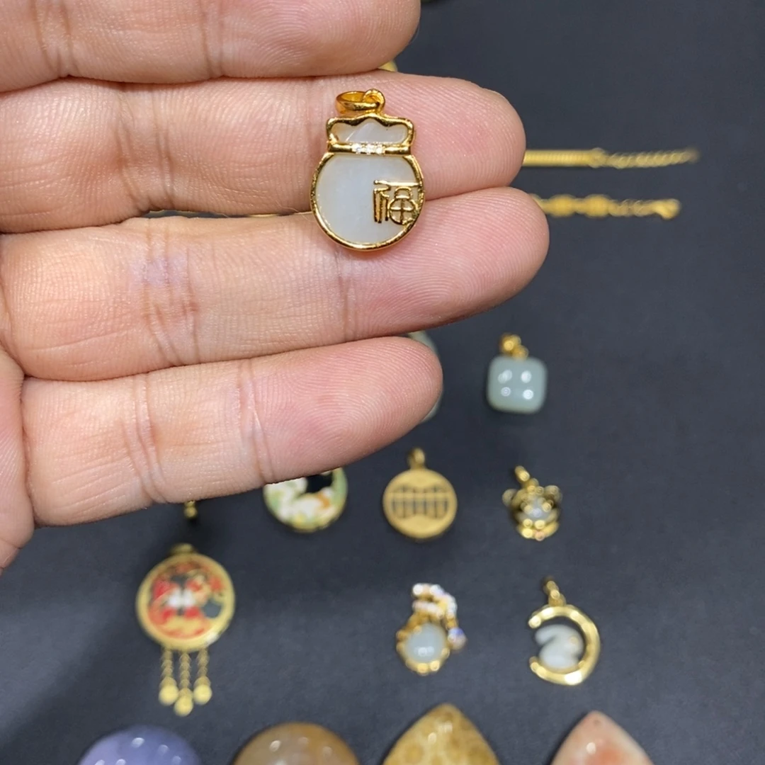 和田玉银S925镀金镶嵌颈饰