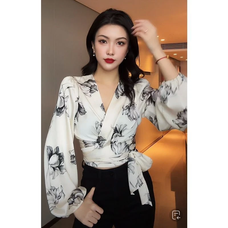 灯笼袖春装新款雪纺衬衫印花内搭衬衣女显瘦系带设计感职业上衣