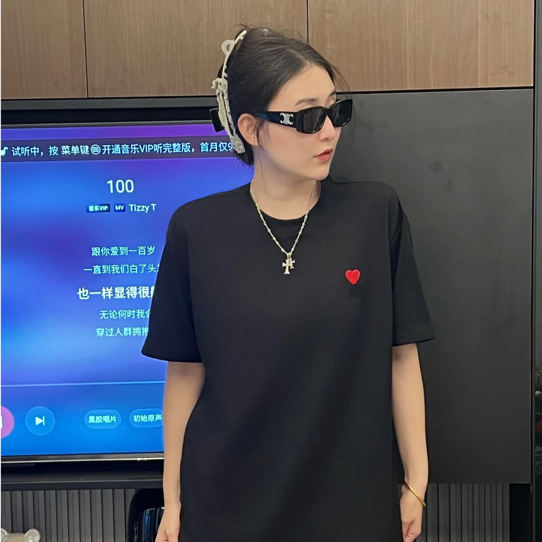 [酒酒专属]2025新款百搭红心字母刺绣圆领套头T恤男女同款