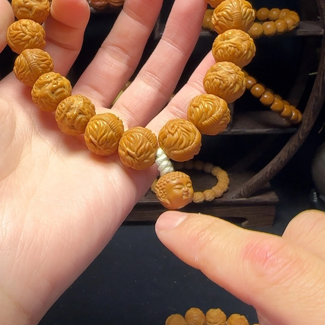 *****猴头核桃吊坠猴头手串