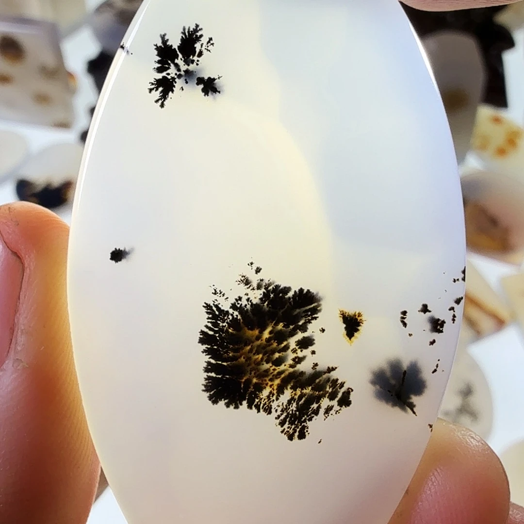 玛瑙/玉髓未镶嵌珠宝半成品