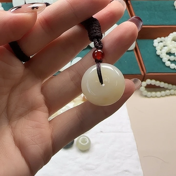 和田玉（糖玉）未镶嵌颈饰