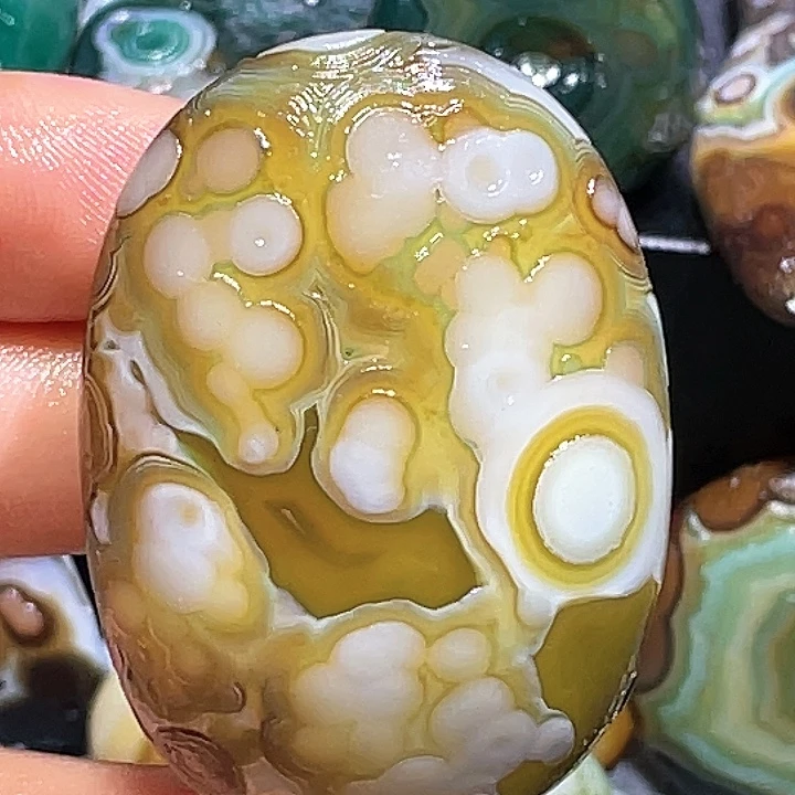 珠宝奇石玛瑙未镶嵌