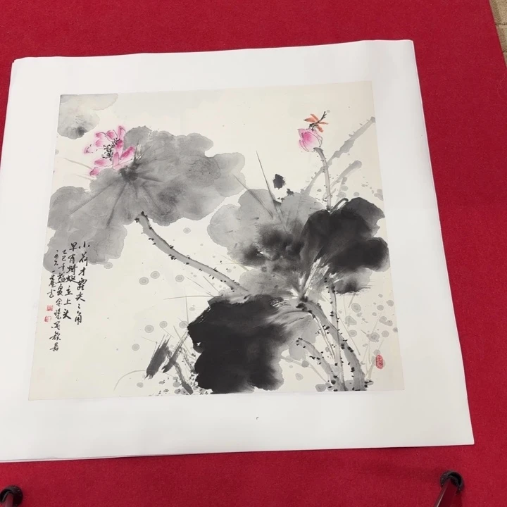 国画花鸟等图案为主