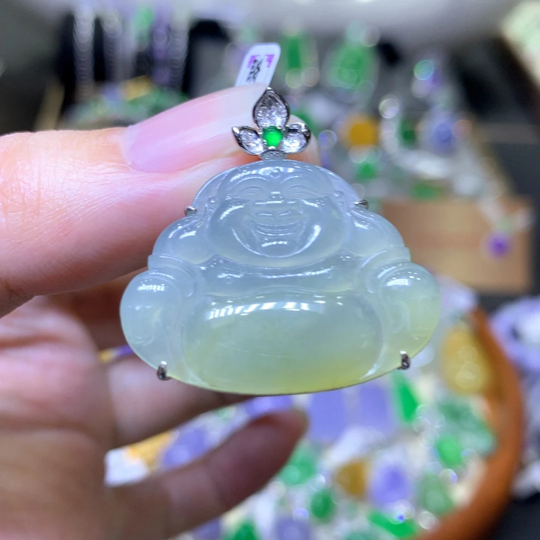 【闪购商品】翡翠颈饰18K金镶嵌翡翠吊坠项链