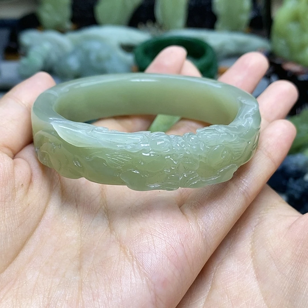 【闪购商品】和田玉未镶嵌颈饰刘*