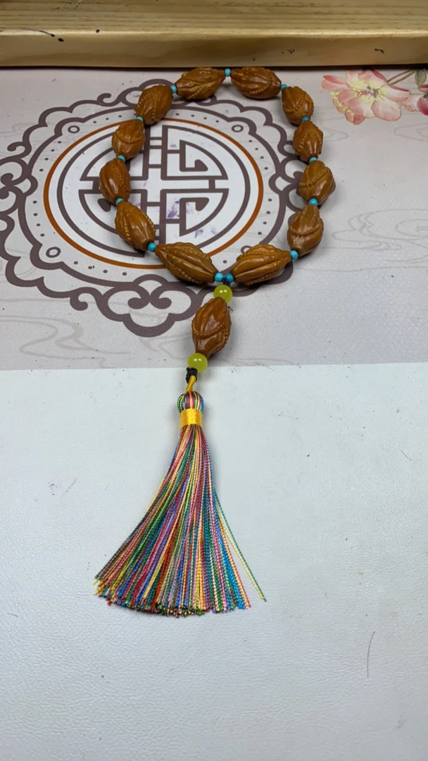 橄榄核雕刻工艺佛手手持强