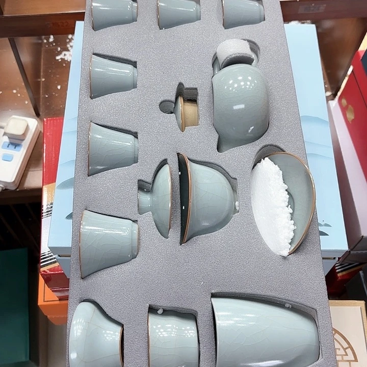 孤品茶具套装等。