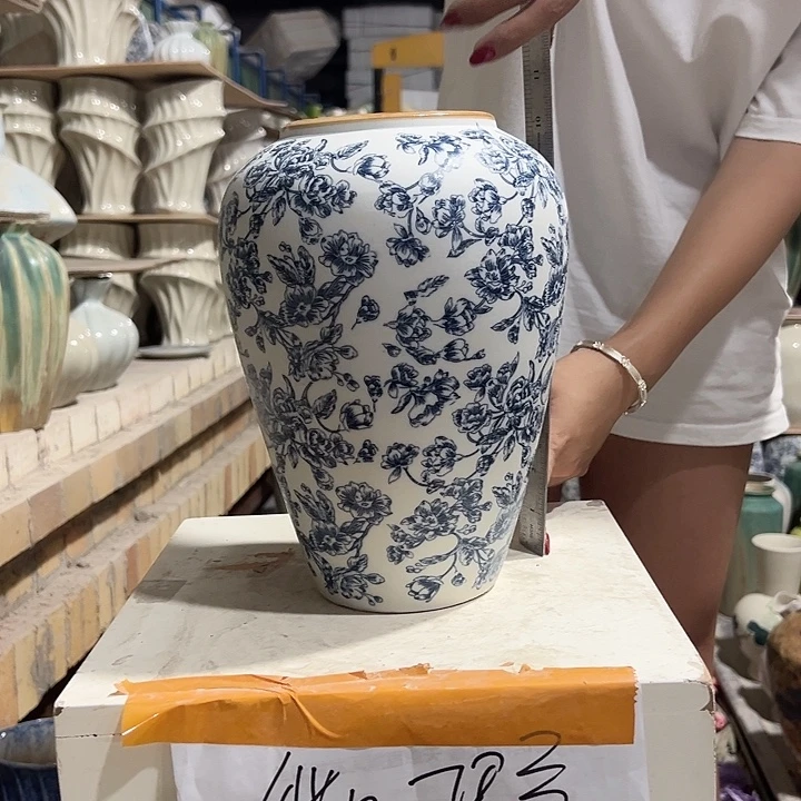 景德镇陶瓷花瓶微瑕介意勿拍