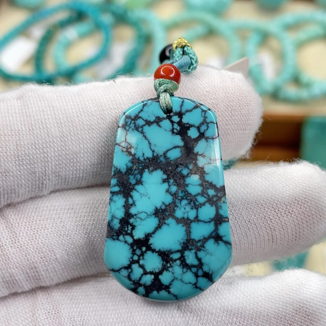 绿松石未镶嵌挂件